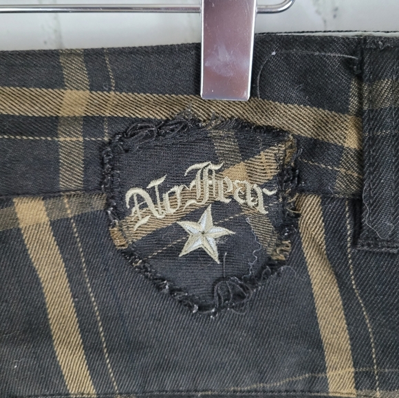 NO FEAR | plaid flat front shorts - Picture 4 of 6